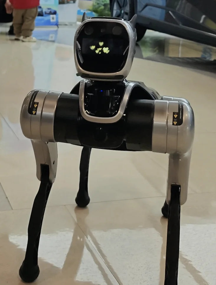 Human-Computer Interaction Quadruped High Technology Robot Dog with Wheels